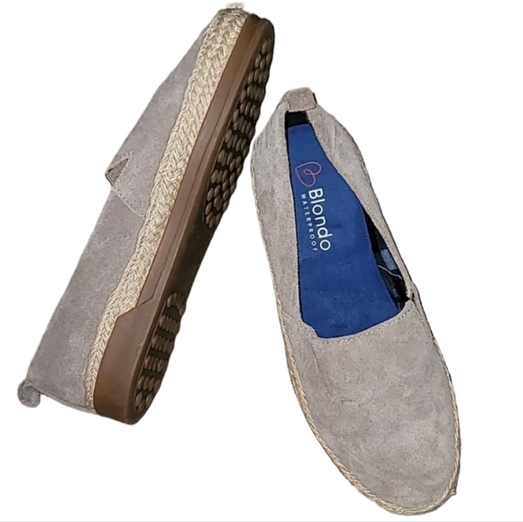 Blondo Waterproof Flats - Picture 1 of 6